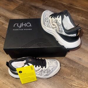 Ryka Dedicate Xtra LX Walking Sneaker